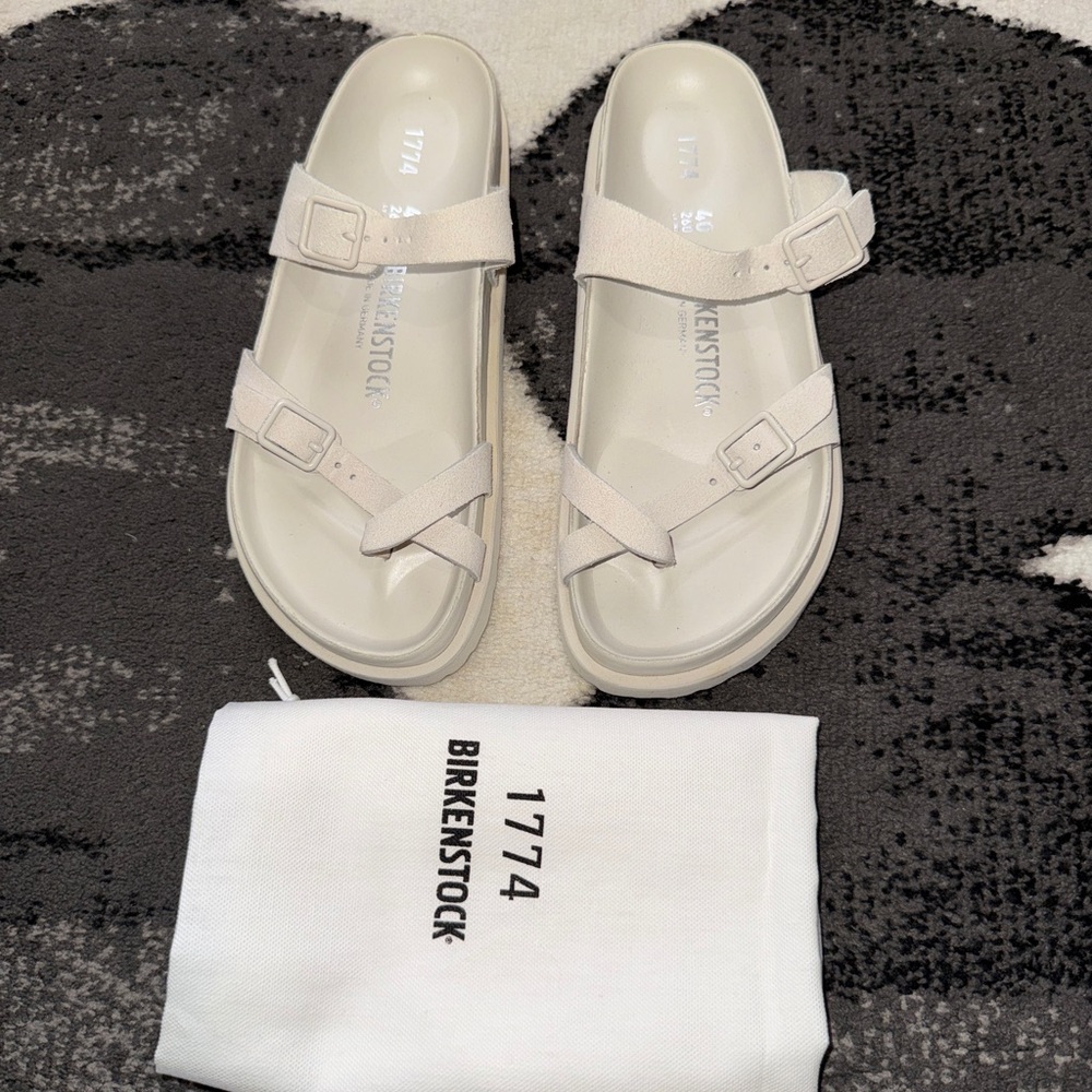 Birkenstock 1774  1774 III Mayari Sandals